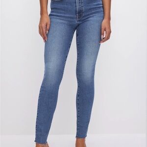 Good American always fits good waist skinny jeans: fits sizes 6 - 12